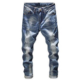 Hell gewaschene zerrissene Herrenjeans